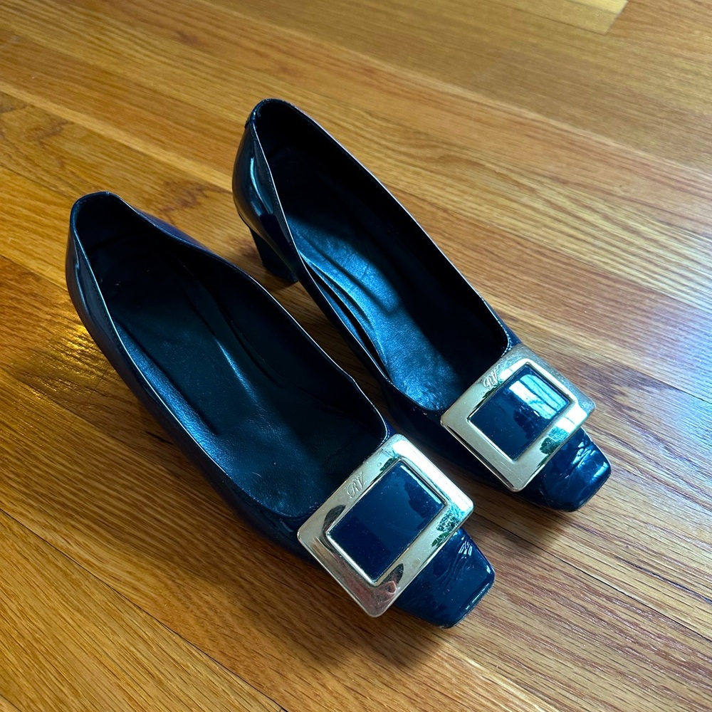 Roger Vivier Belle Vivier Buckled Pump